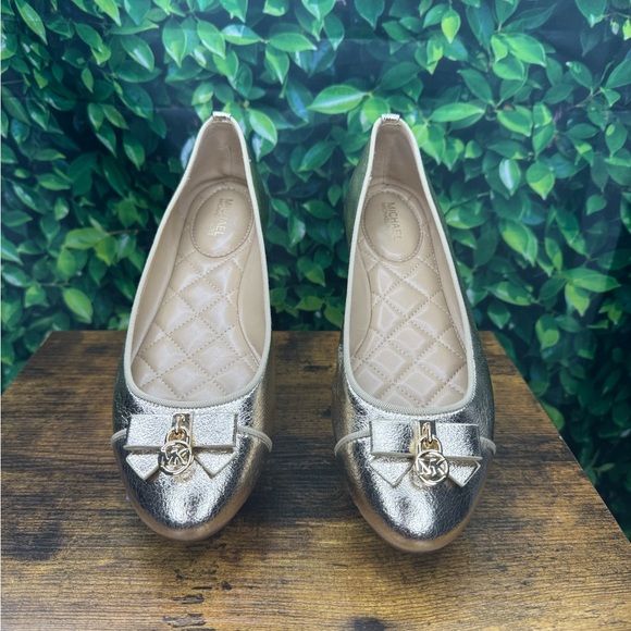 Michael Kors Gold Flats with Bow Detail - Picture 1 of 1